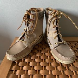 Sperry Topsider Hiker Gold Sparkle lace up boot